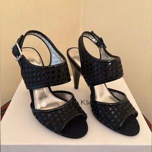 CALVIN KLEIN Women’s Heel